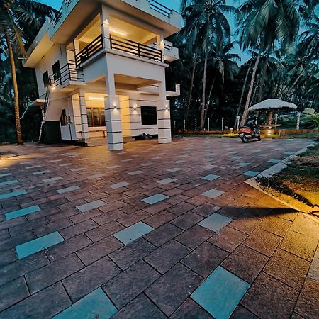 Corniche Beach Resort Mulappilangad ห้อง รูปภาพ
