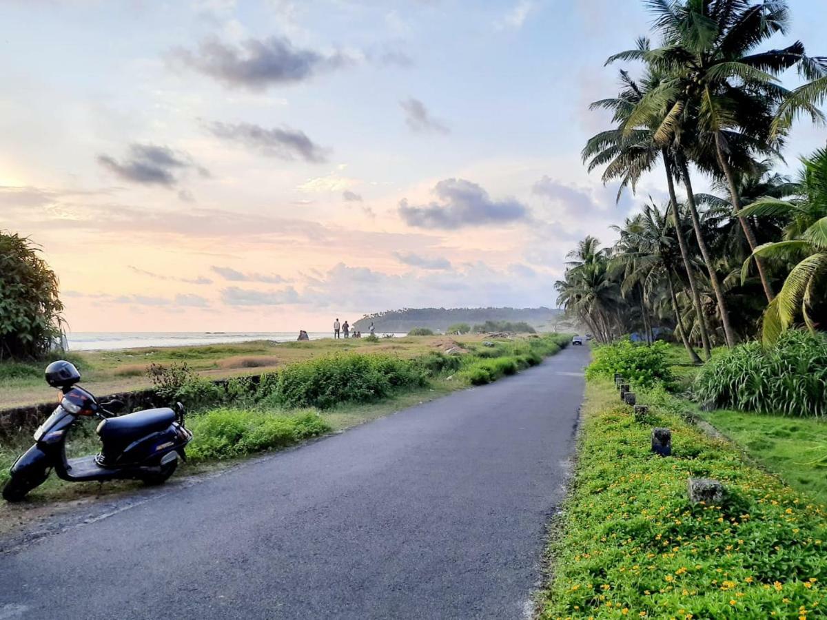 Corniche Beach Resort Mulappilangad ภายนอก รูปภาพ