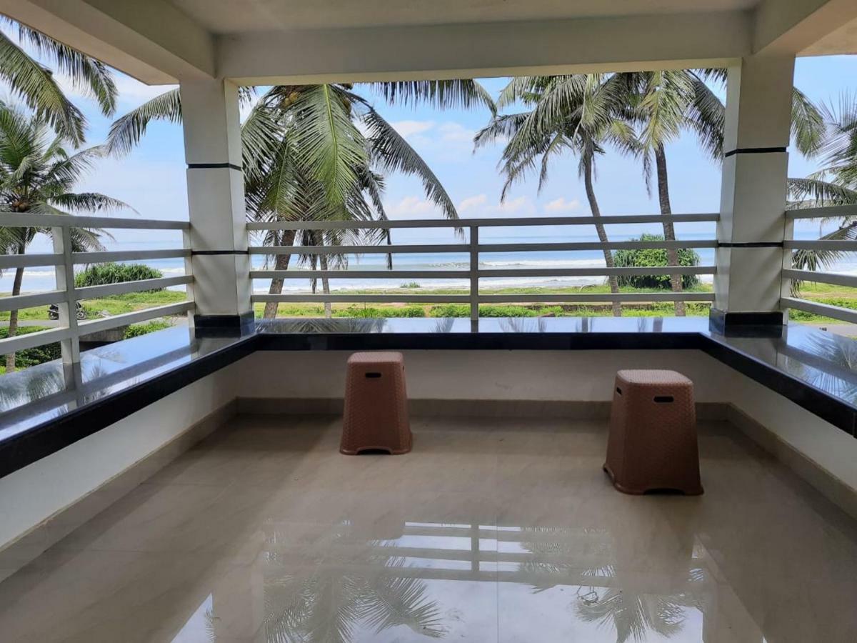 Corniche Beach Resort Mulappilangad ภายนอก รูปภาพ
